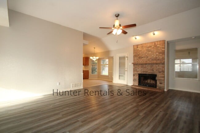 4001 Tallwood Dr