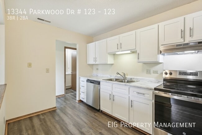 Photo - 13344 Parkwood Dr Unit 123