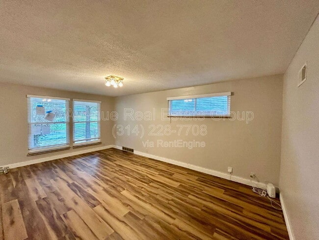 Photo - 1411 Midland Blvd