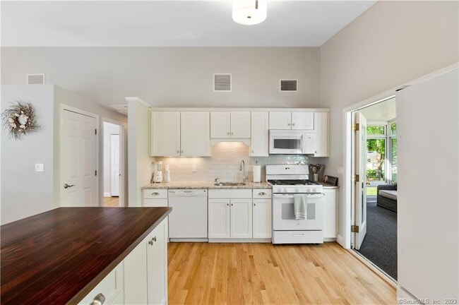 10 London Ct