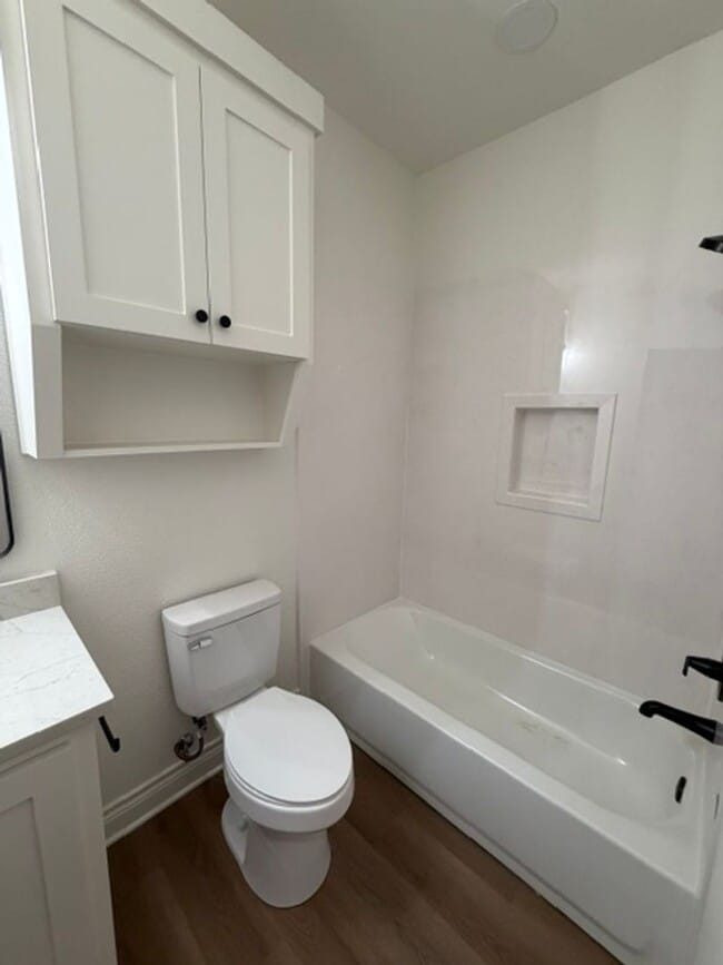 Photo - 307 Live Oak St