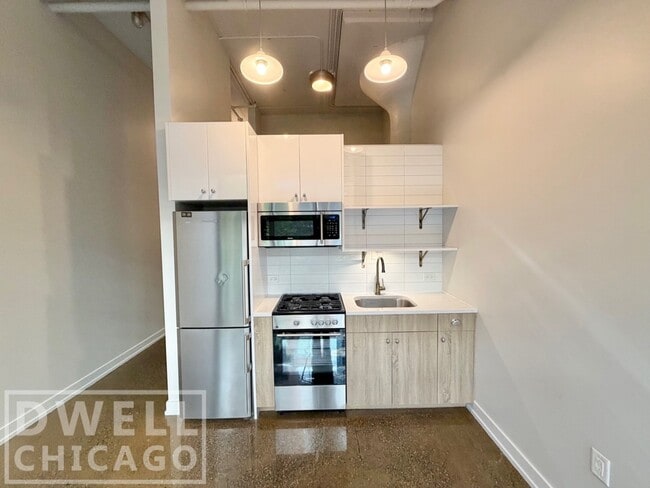 Photo - 700 N La Salle Dr Unit 1