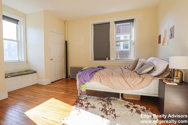 Photo - 66 Egmont St Unit 4