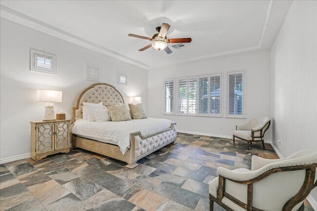 Photo - 2738 Kingclaven Dr