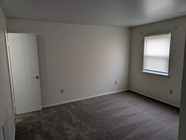 Photo - 1001 White Oak Rd Unit G21