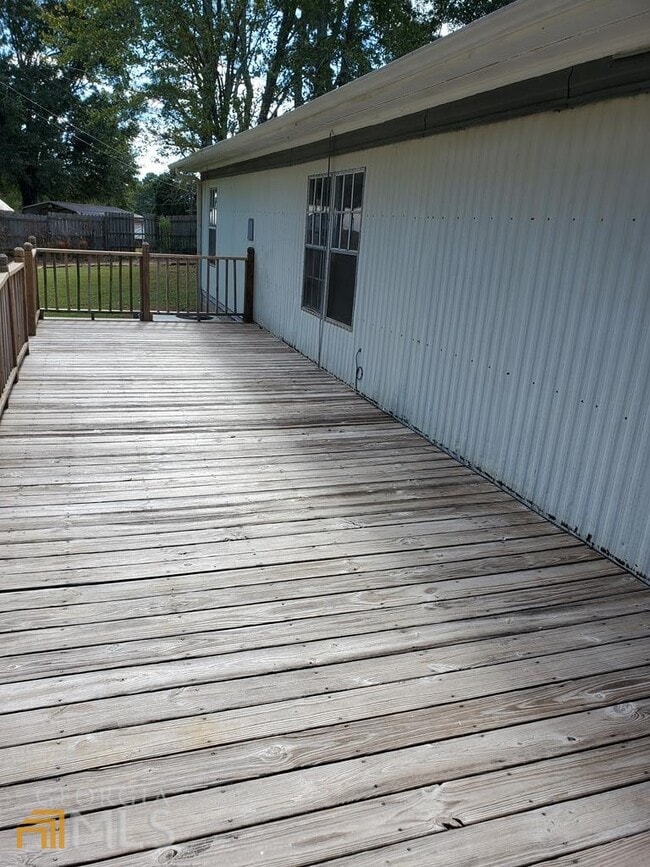 Photo - 641 Waterworks Rd