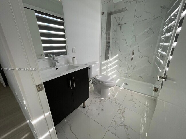 Photo - 25869 SW 139th Ct