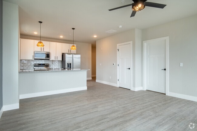 3BR, 2.5BA - 1520SF - The Point at Terravessa