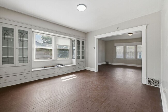11611 Fairport Ave Unit Up