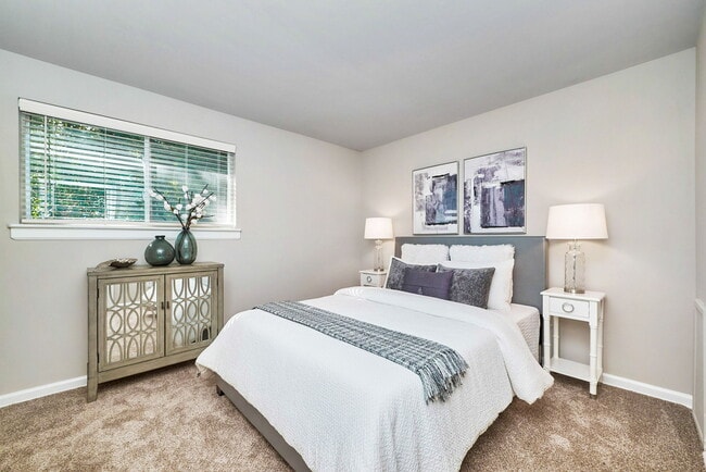 Asbury Place Townhome Apartments