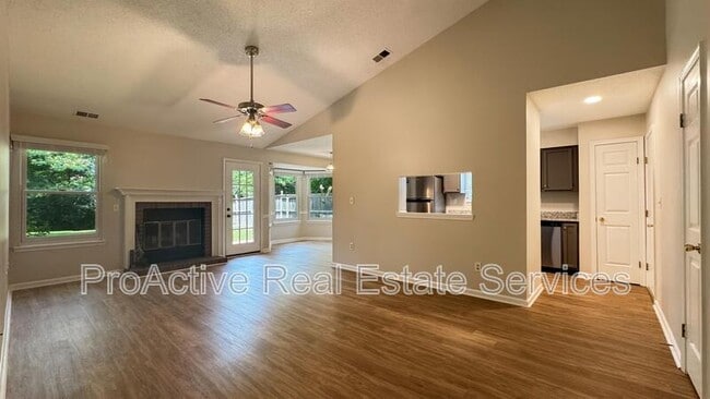 Photo - 5568 Annandale Dr