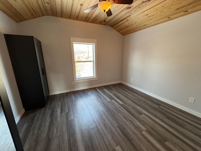 Photo - 1 Bedroom/1 Bathroom Tiny Home in Sulphur Rock