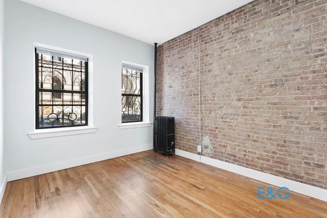Photo - Garden Level 3 BR Townhouse Custom Apt. with large private outdoor Space