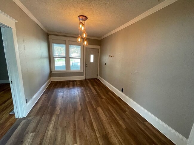 Photo - 1648 Bush Ave Unit 1