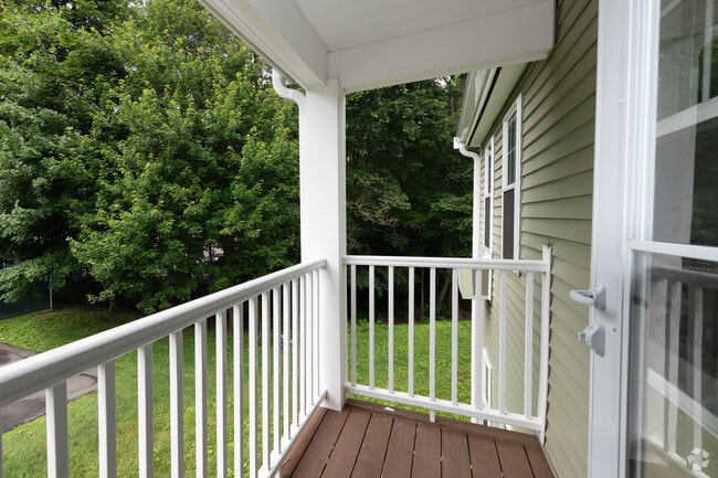 2 BR, 2 BA