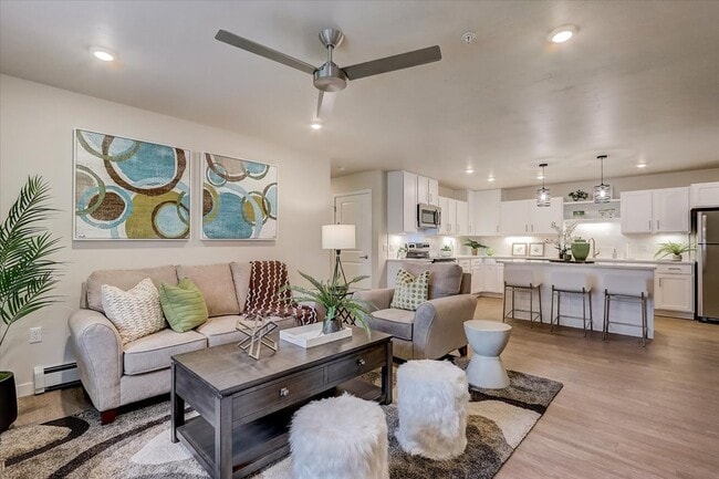 Whispering Oak Apartments