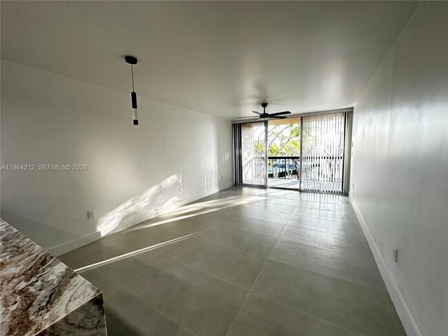 Photo - 10625 SW 112th Ave Unit 306