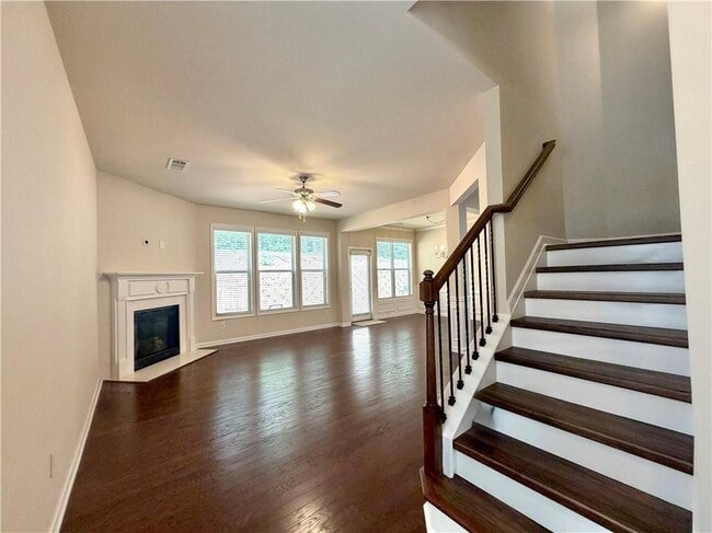 Photo - 6215 Crested Moss Dr
