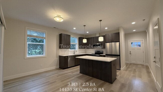 Luxury Meets Nature for this 3 BD | 2.5 BA... - Luxury Meets Nature for this 3 BD | 2.5 BA... Casa Adosada