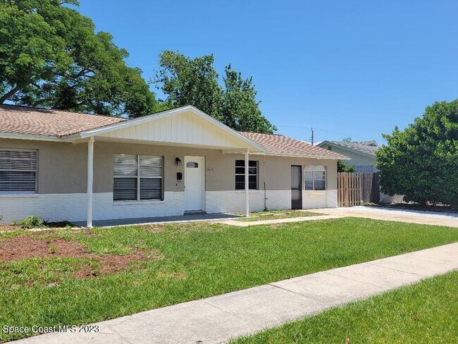Front View - 1570 White Cap Way House