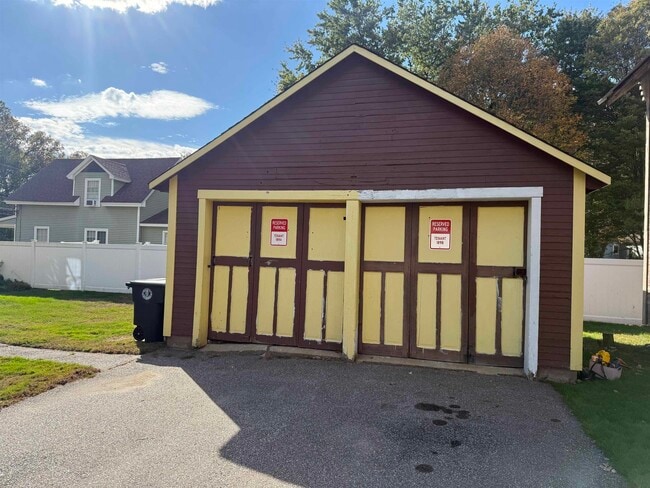 Photo - 189 E Bow St