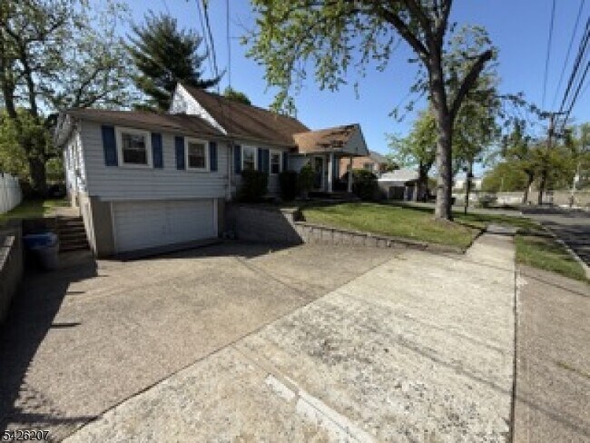 Photo - 95 Westview Ave