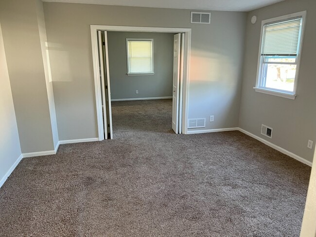 Bonus Room - 4347 Cavelle Ave Unit #1