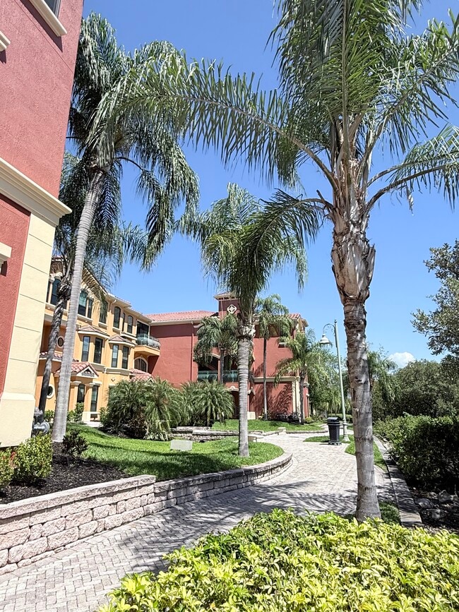 Photo - 2725 Via Cipriani Unit 722A