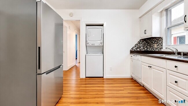 Photo - 21 Parmelee Ave Unit 2