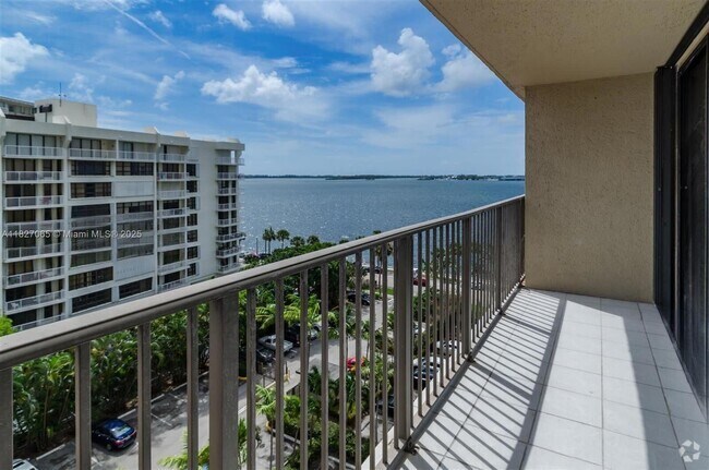 Building Photo - 1450 Brickell Bay Dr Unit 611 Rental