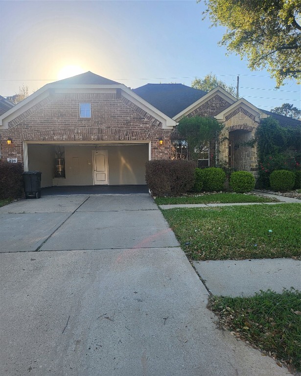 Photo - 606 Admiral Bay Ln