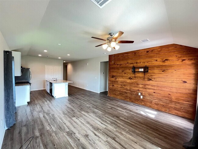 Photo - 10526 Vinca Minor Ln
