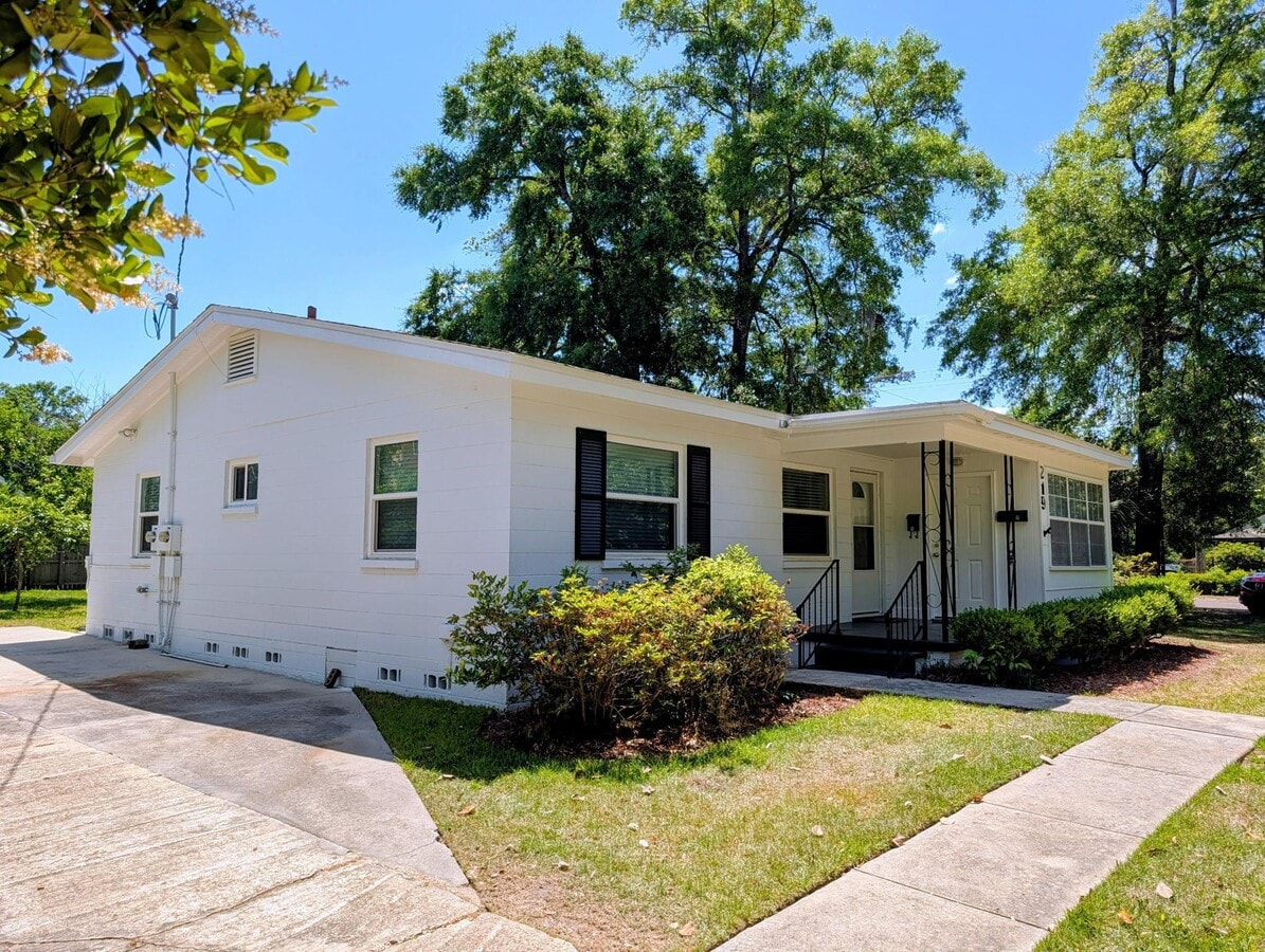 Photo - 219 W 7th Ave