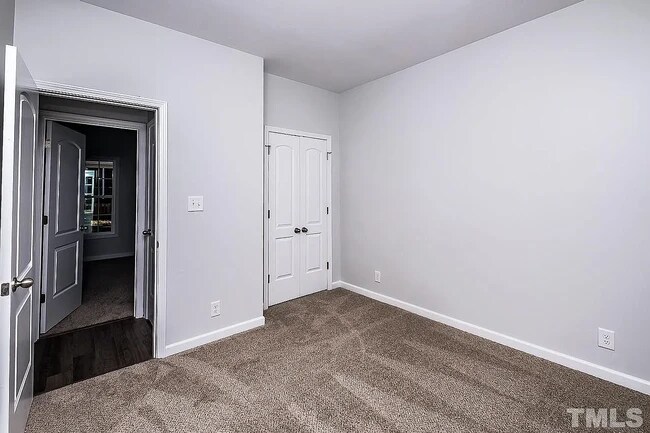 Photo - 2612 Holloway St