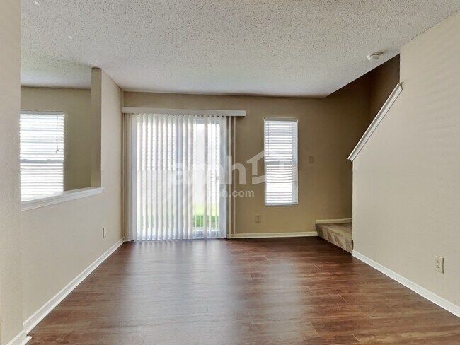 Photo - 2317 Bridlewood Dr