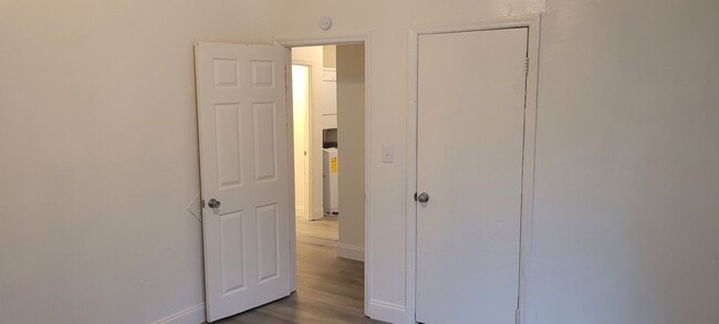 Photo - 113 Garland Ter