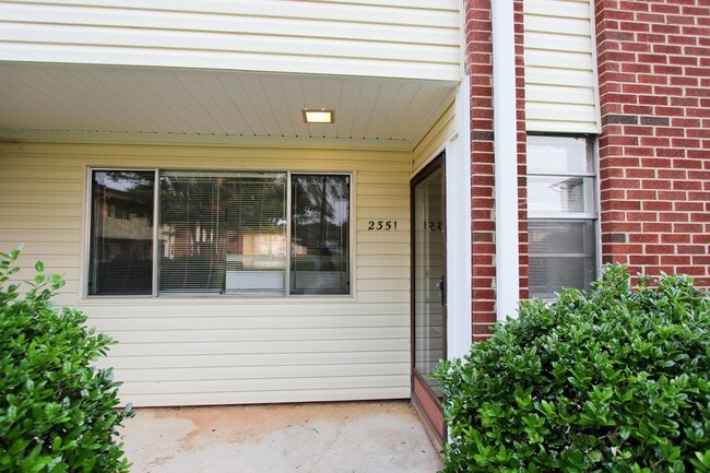 2 bedroom, 2.5 bath townhouse-style condo ... - 2 bedroom, 2.5 bath townhouse-style condo ...