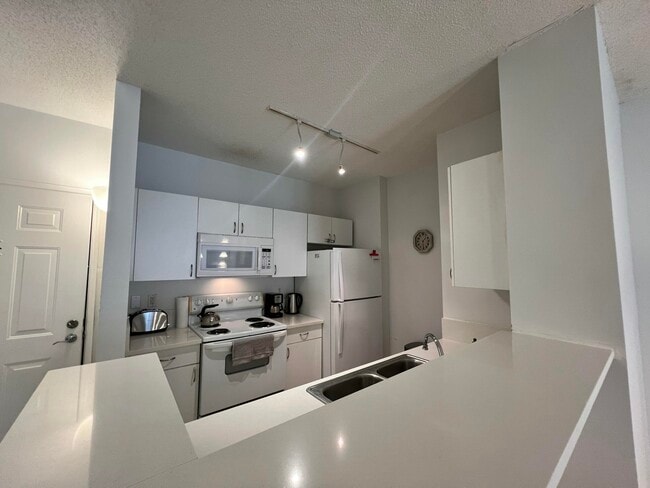 Photo - 720 S Sapodilla Ave Unit 312