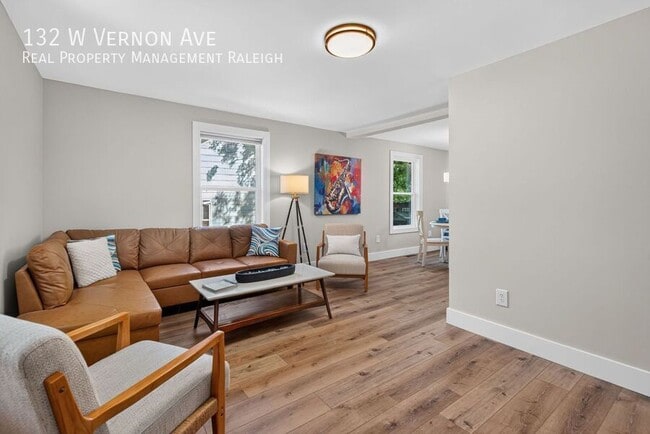 Photo - 132 W Vernon Ave