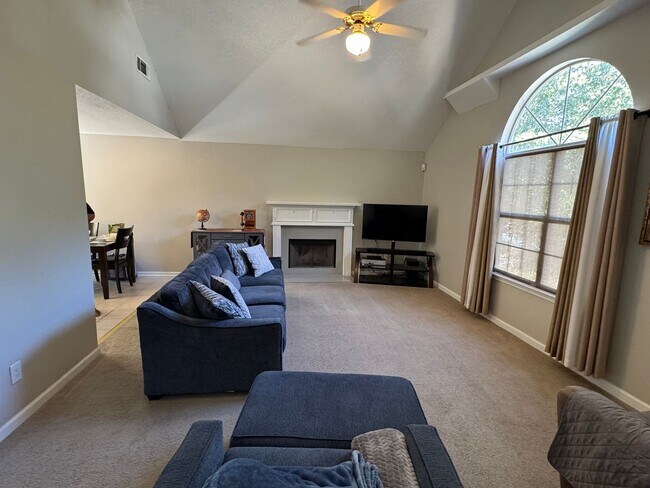 Photo - Beautiful 3 Bedroom 2 Bath Home Close to I...