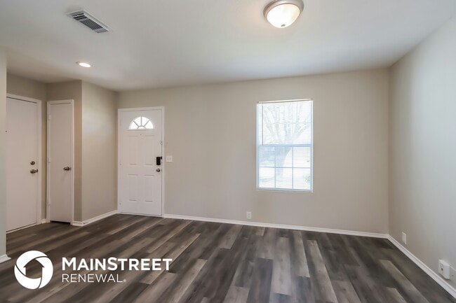 Photo - 819 Grand Plains Dr