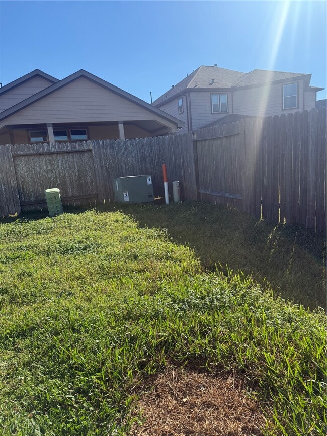 Photo - 10914 Overland Trail Dr