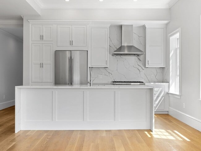 Photo - 944 E Broadway Unit 1