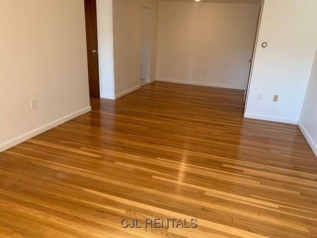 Photo - 26 Heath Rd Unit 4