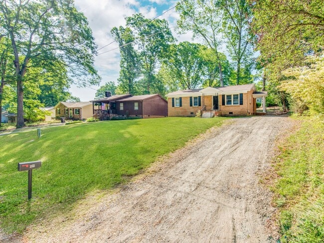 Photo - Charming 3-bedroom, 1-bath home in Stanley, NC