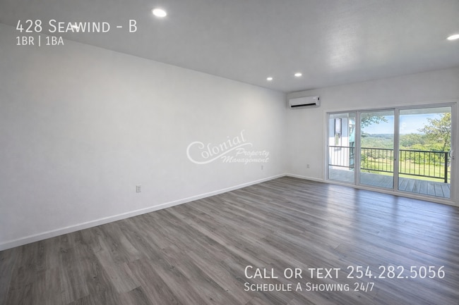 Photo - 428 Seawind-B