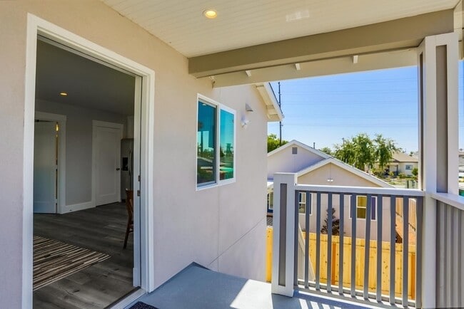 Photo - 4853 33rd St Unit Apt B