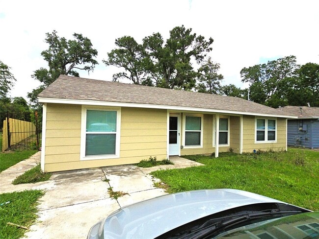 Photo - 9121 Lazydale Ln
