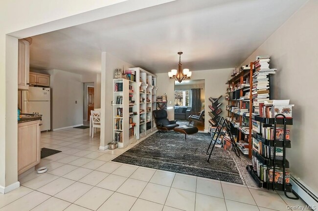 Photo - 568 Manville Rd Unit Upper R