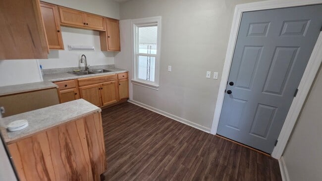 Photo - 2516 N Evans Ave